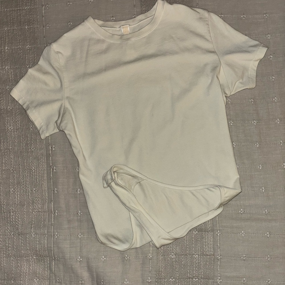 SKIMS Cream Short Sleeve Top